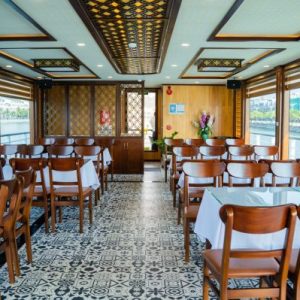 Tour Khám Phá Hạ Long 6 - 7 Tiếng Trên Vịnh